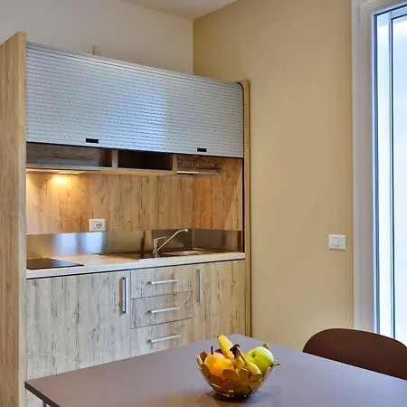 Apho Apartment Hotel-3